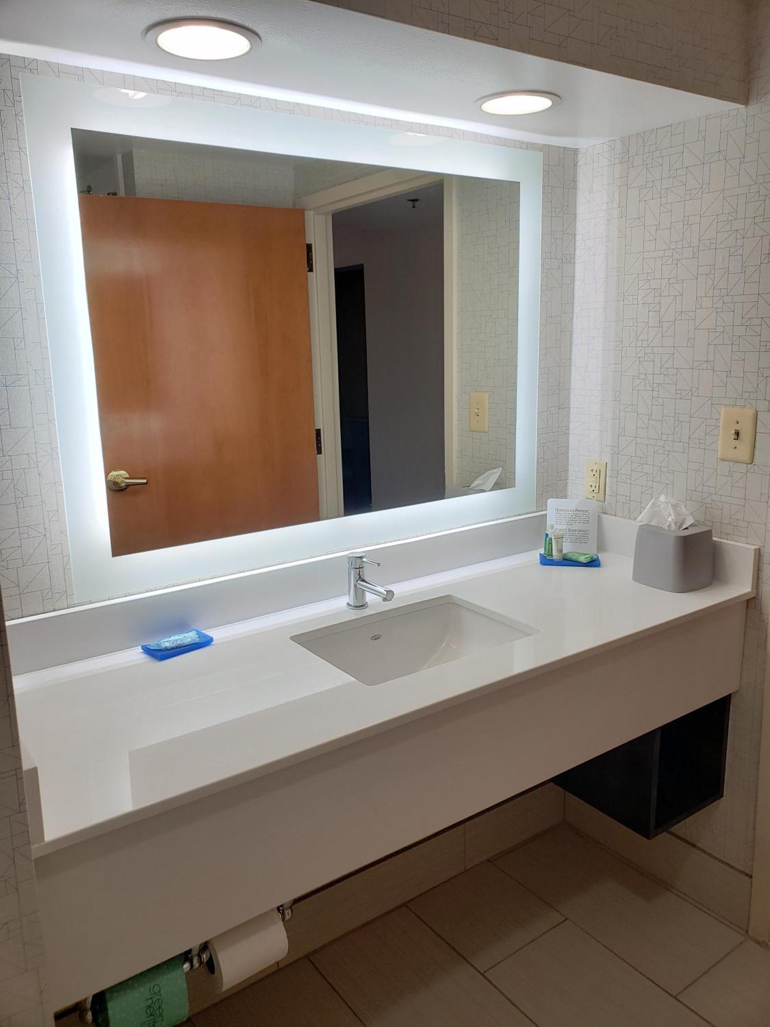 Holiday Inn Express Edgewood-Aberdeen-Bel Air Εξωτερικό φωτογραφία